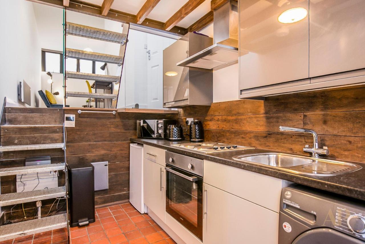 Split Level Studio Apartment In Camden London Kültér fotó