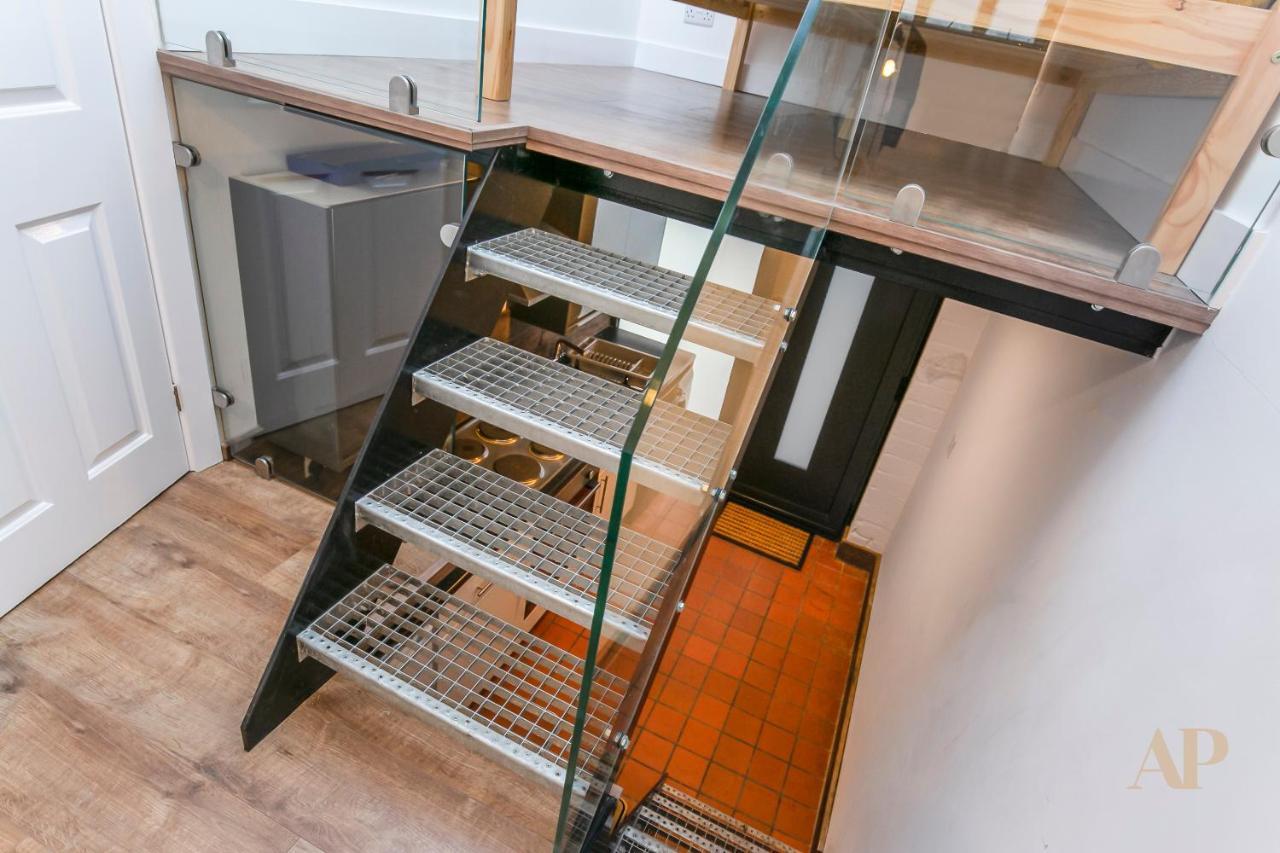 Split Level Studio Apartment In Camden London Kültér fotó